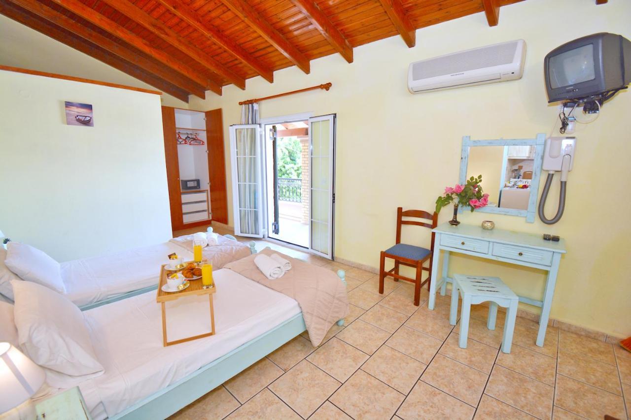 Mike'S Apartments Agios Gordios  Zewnętrze zdjęcie