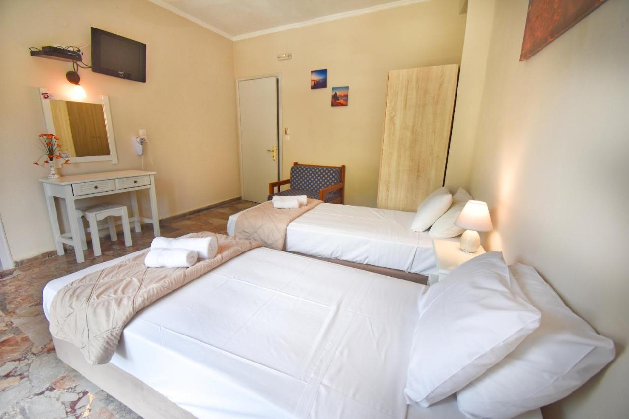 Mike'S Apartments Agios Gordios  Zewnętrze zdjęcie