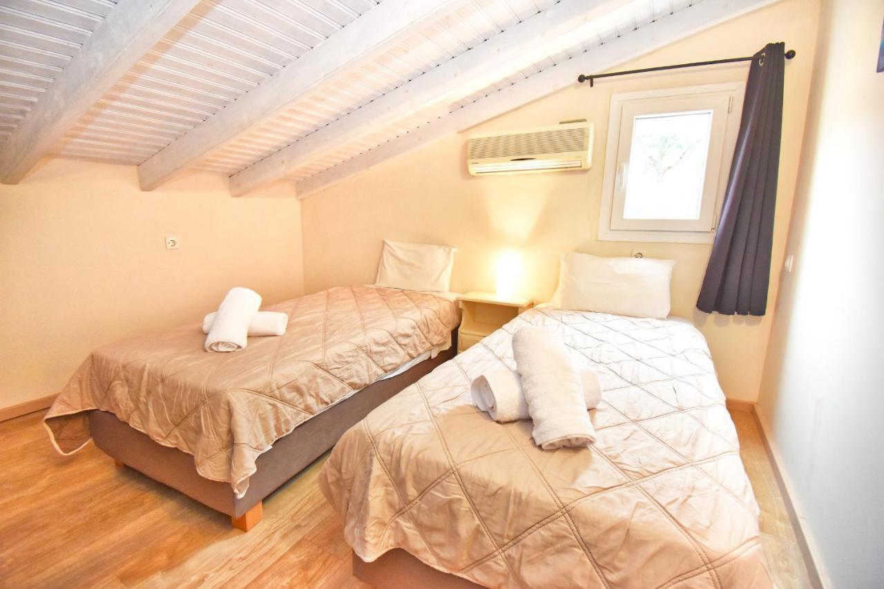 Mike'S Apartments Agios Gordios  Zewnętrze zdjęcie
