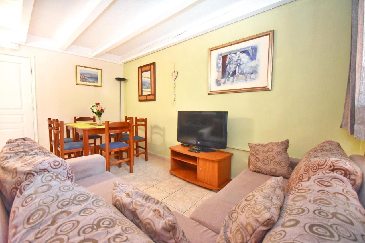 Mike'S Apartments Agios Gordios  Zewnętrze zdjęcie